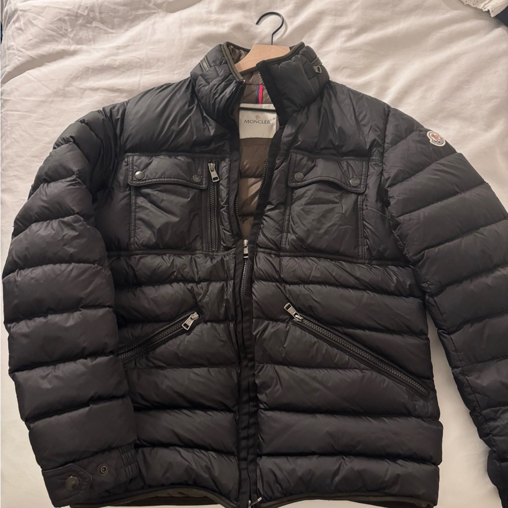 Moncler Black Men’s Norme Afnor Puffer Jacket